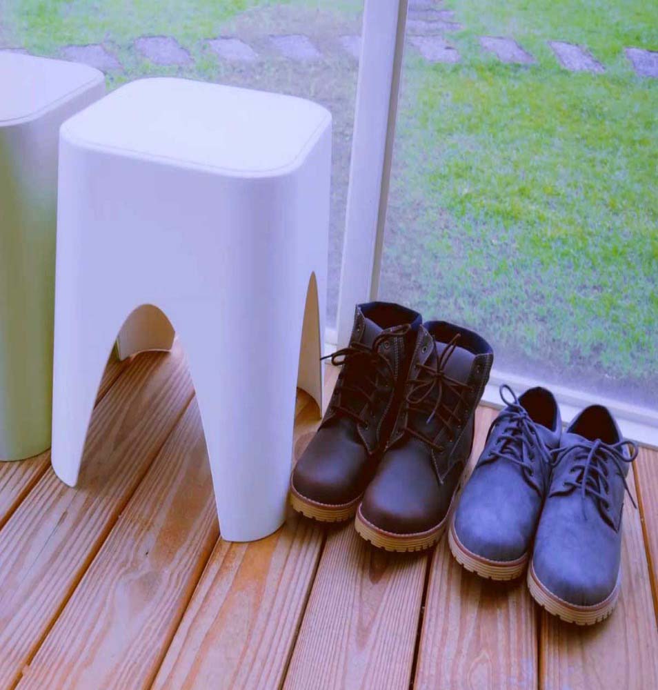 Mallorca Plastic Outdoor Side Table - Image 2