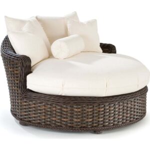 South Hampton Round Chaise