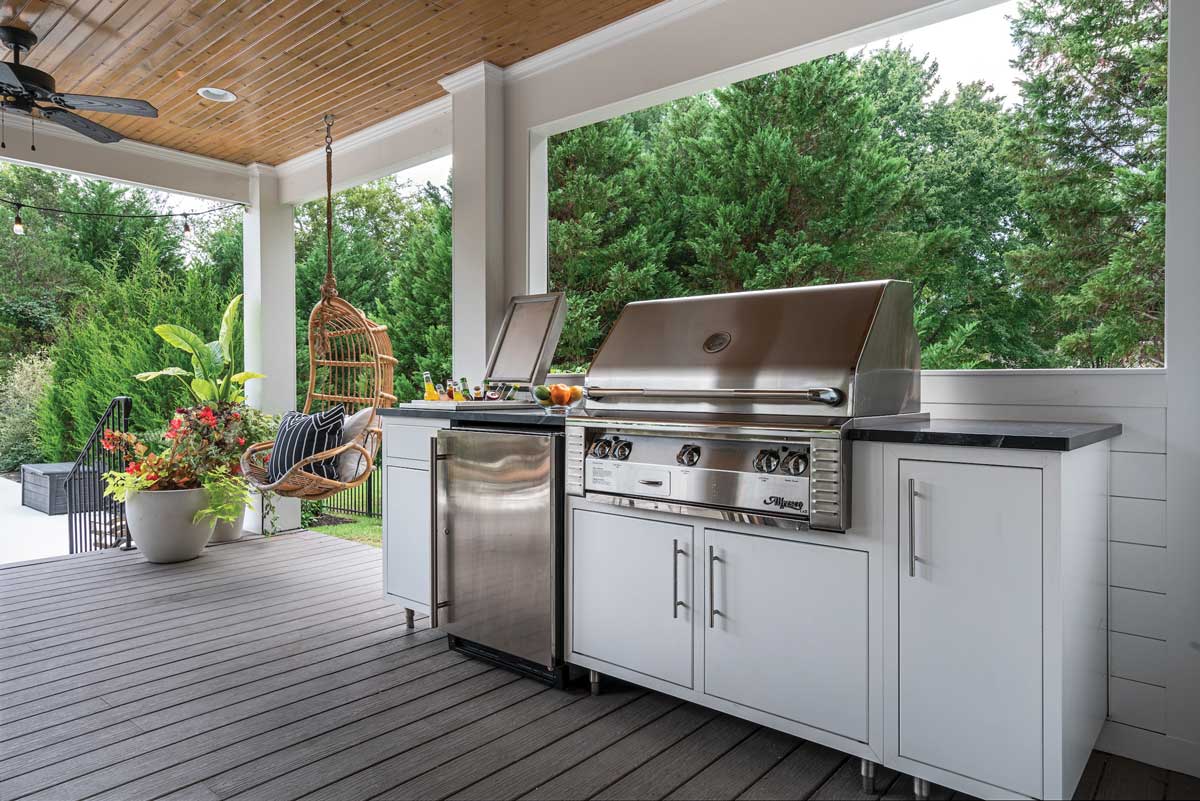 Outdoor Kitchen